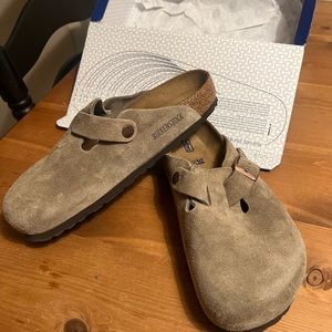 Size 38 Birkenstock Boston Soft Footbed Suede Taupe